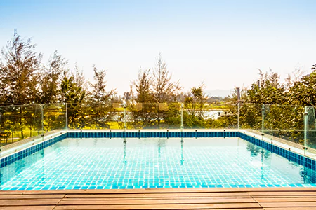 Cost of Glass Pool Fence Repair in Midway, FL